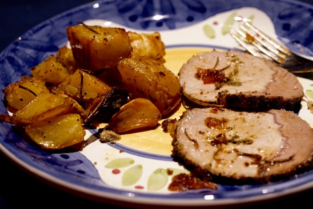 Tuscan-roasted-potatoes-and-pork-tenderloin